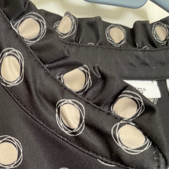 Chicos half zip long sleeve pullover top.  Size 2 (Chico sizing) Black & cream. - Picture 3 of 9